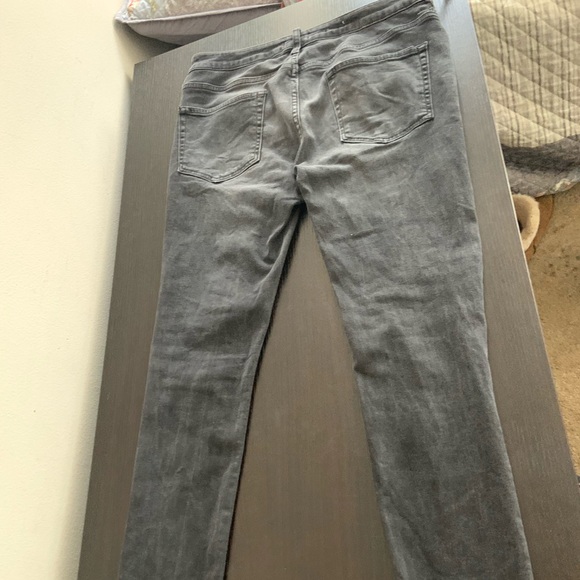 Looks very nice super stylish and very comfortable - Picture 2 of 3